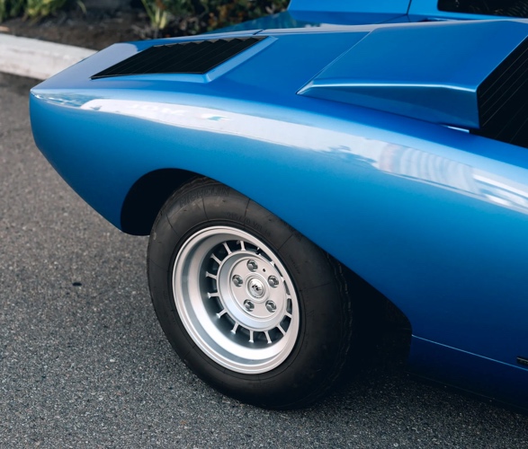 1975-lamborghini-countach-lp400-periscopio-7.jpg
