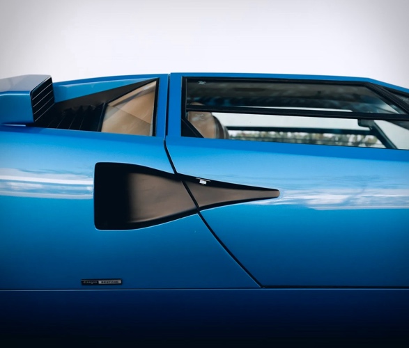 1975-lamborghini-countach-lp400-periscopio-9.jpg