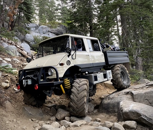1976-mercedes-benz-unimog-16.jpg