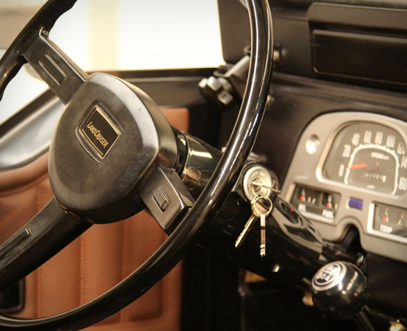 1985-toyota-land-cruiser-matte-black-12.jpg