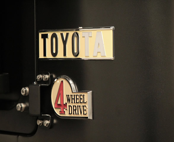 1985-toyota-land-cruiser-matte-black-13.jpg