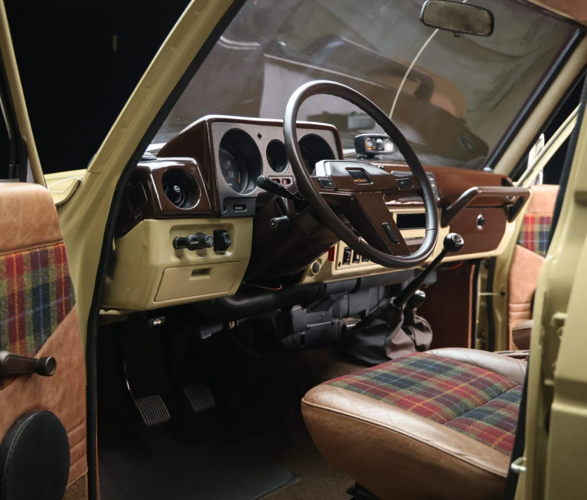 1986-toyota-land-cruiser-fj60-8.jpeg