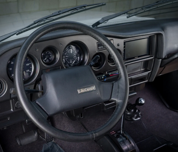 1988-toyota-land-cruiser-fj62-8.jpg | Image