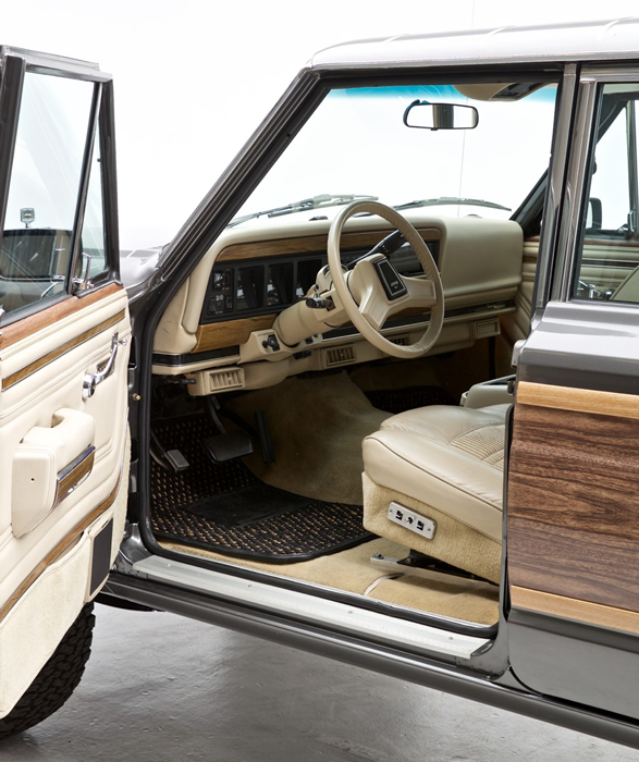 1989-jeep-grand-wagoneer-6.jpg