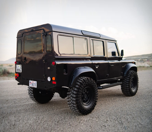 1992-land-rover-defender-110-2.jpg | Image