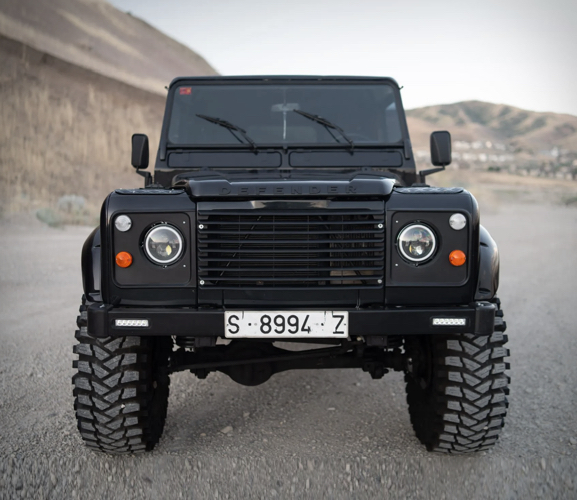 1992-land-rover-defender-110-3.jpg | Image