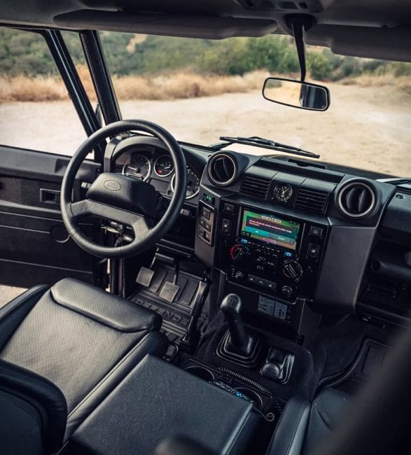 1993-land-rover-defender-110-nas-8.jpg | Image