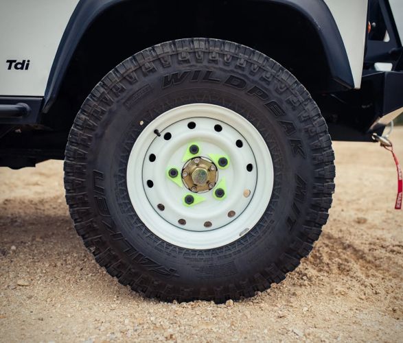 1993-land-rover-defender-camper-12.jpg | Image