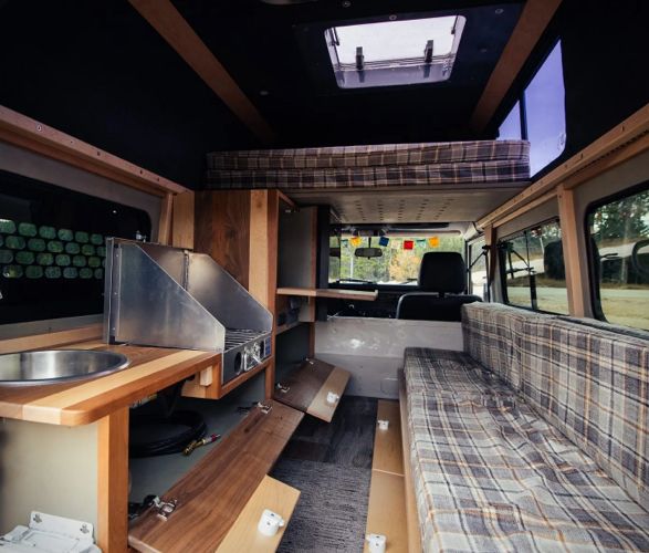 1993-land-rover-defender-camper-14.jpg | Image