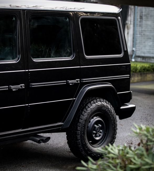 2000-all-black-mercedes-g-wagon-5.jpg | Image