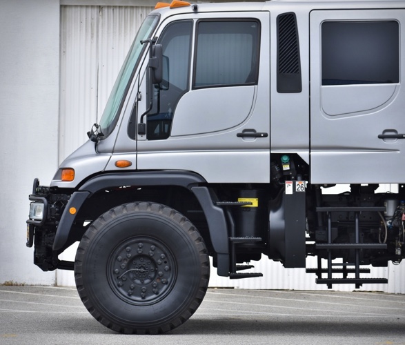 2004-mercedes-benz-unimog-u500-6.jpg