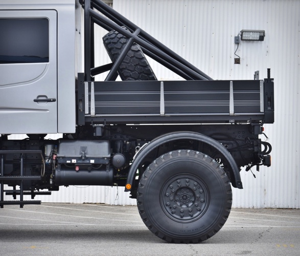 2004-mercedes-benz-unimog-u500-7.jpg