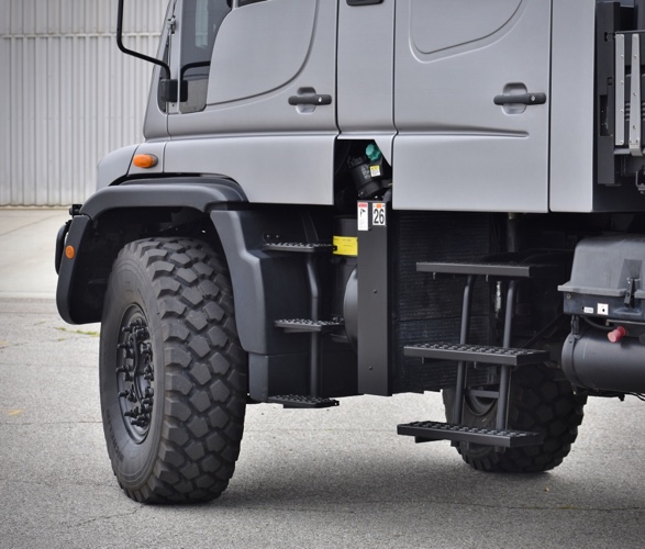2004-mercedes-benz-unimog-u500-8.jpg