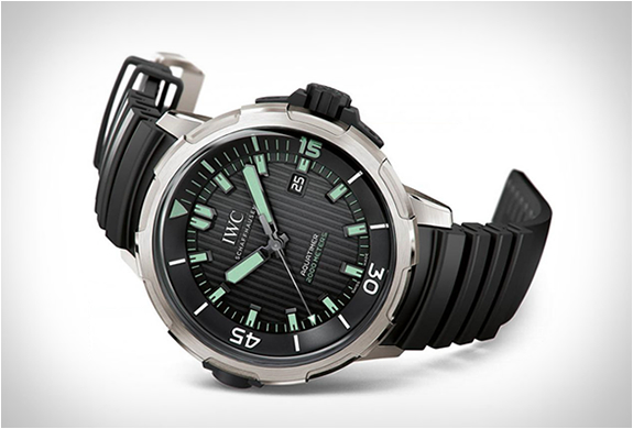 2014-iwc-aquatimer-6.jpg