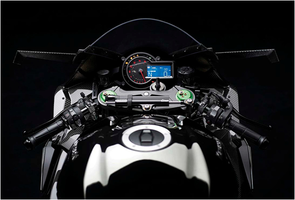 2015-kawasaki-ninja-h2r-6.jpg