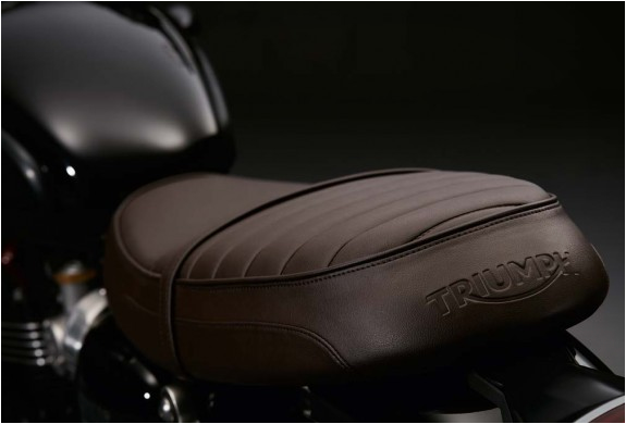 2016-triumph-bonneville-7.jpg