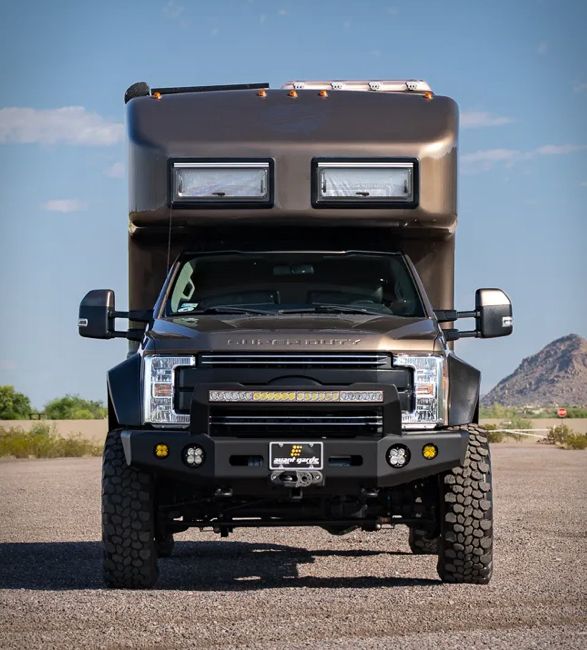 2017-ford-f-550-earthroamer-6.jpg