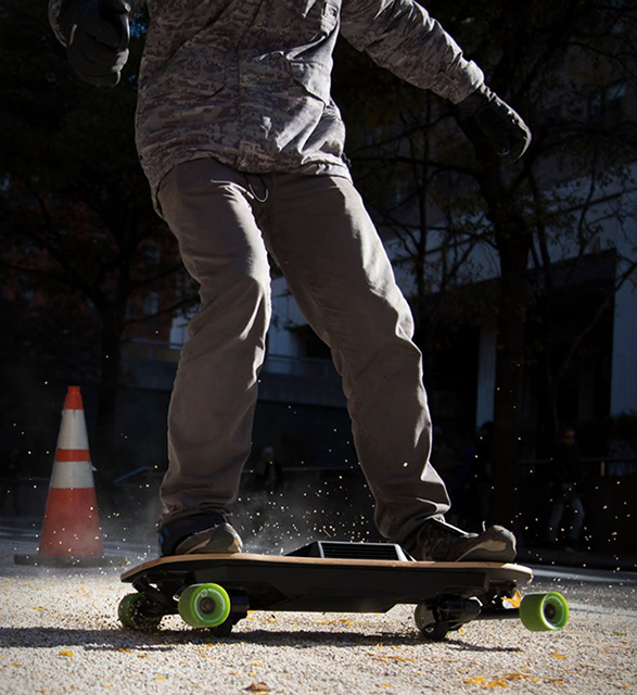2017-leif-esnowboard-2.jpg | Image