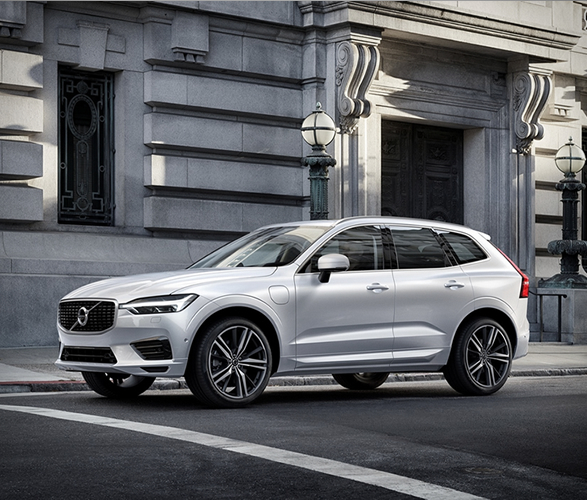 2017-volvo-xc60-11.jpg