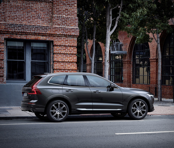 2017-volvo-xc60-2.jpg | Image
