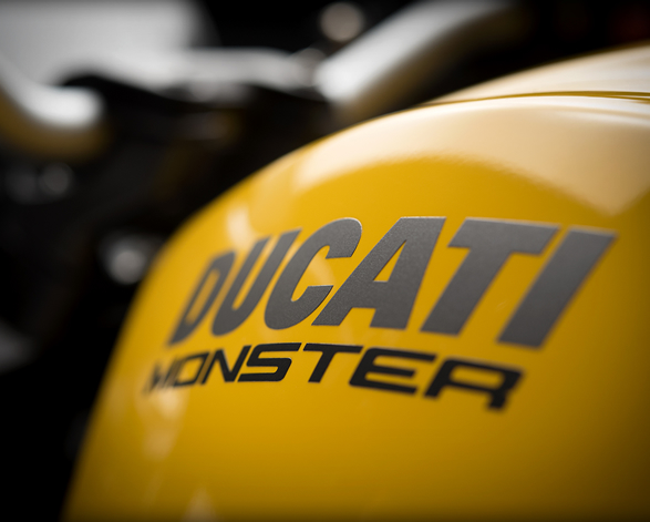 2018-ducati-monster-821-8.jpg