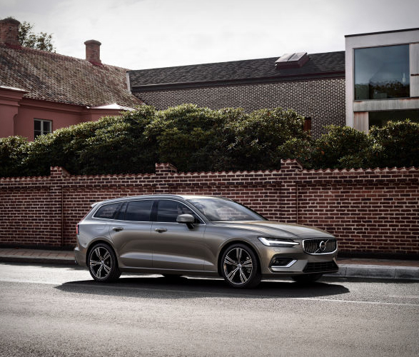2019-volvo-v60-3.jpg | Image