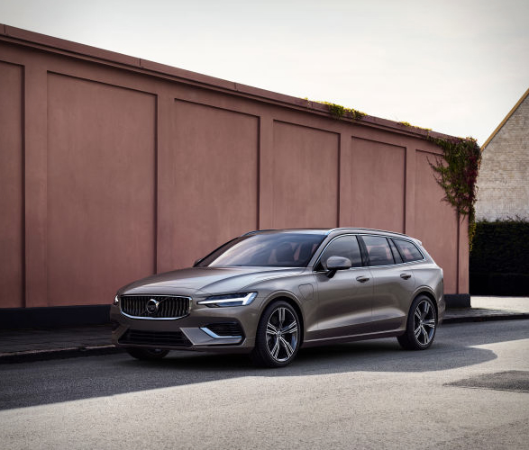 2019-volvo-v60-8.jpg