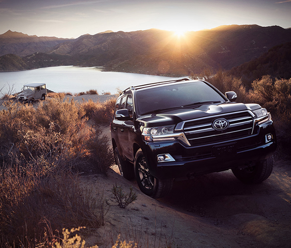 2020-land-cruiser-heritage-edition-10.jpg