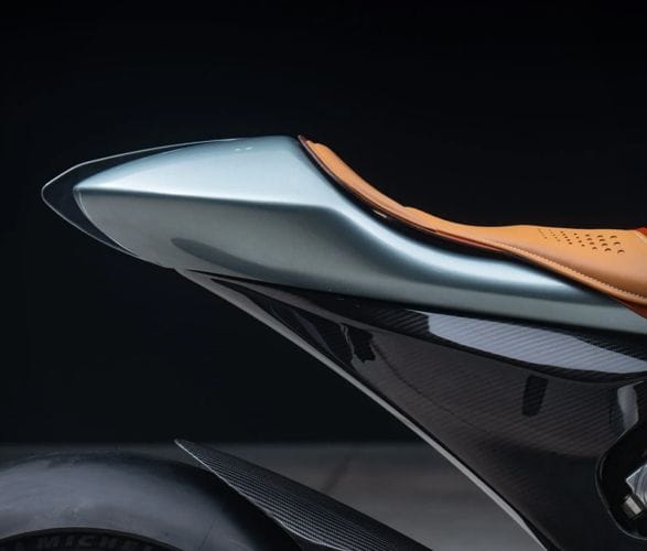 2023-aston-martin-amb-001-5.jpg | Image
