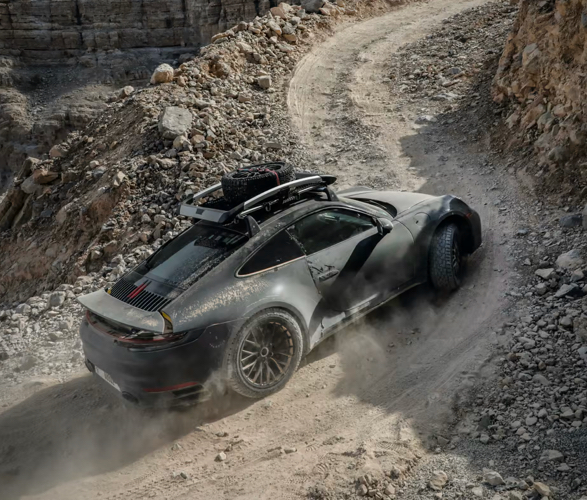 2023-porsche-911-dakar-12.jpeg