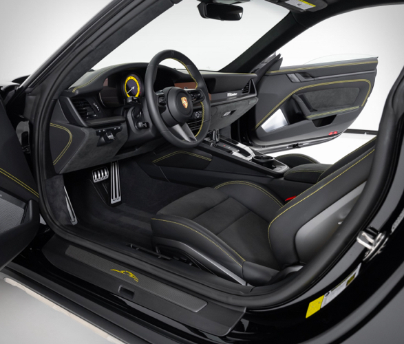 2023-porsche-911-dakar-7.jpeg
