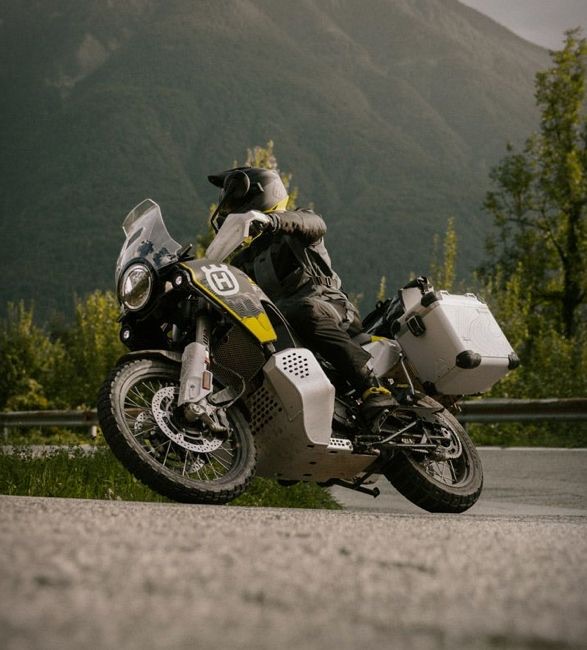 2025-husqvarna-norden-901-expedition-7.jpeg