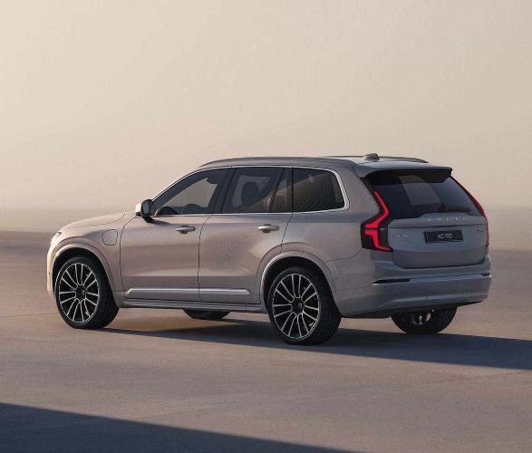 2025-volvo-xc90-6.jpeg