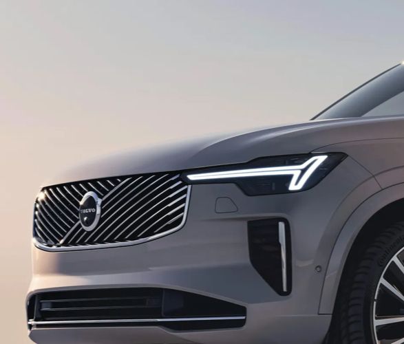 2025-volvo-xc90-9.jpg