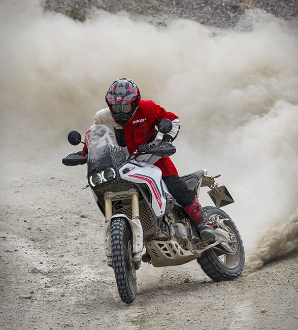 2026-ducati-desert-x-8.jpg | Image