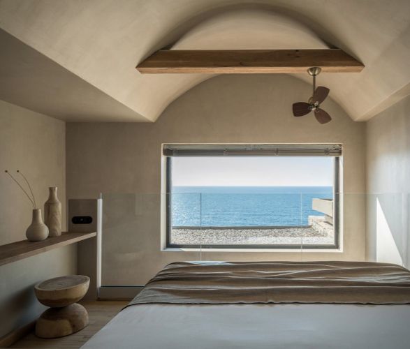 acro-suites-6.jpg
