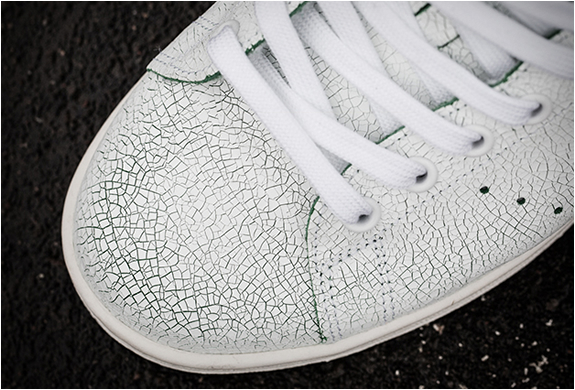 Adidas originals crackled leather stan smith blue 2025