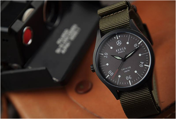 aevig-corvid-field-watch-6.jpg
