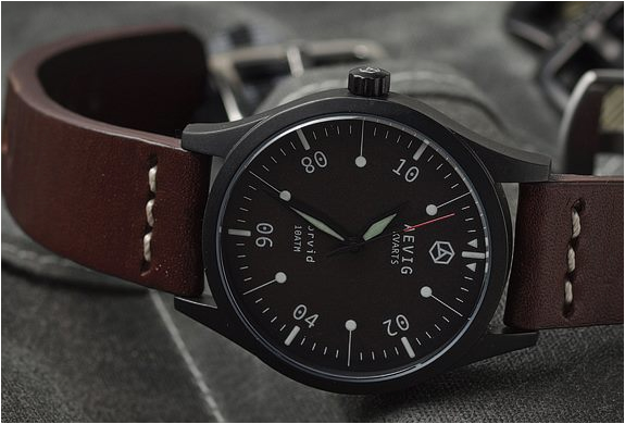 aevig-corvid-field-watch-7.jpg