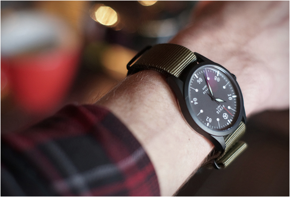 aevig-corvid-field-watch-8.jpg