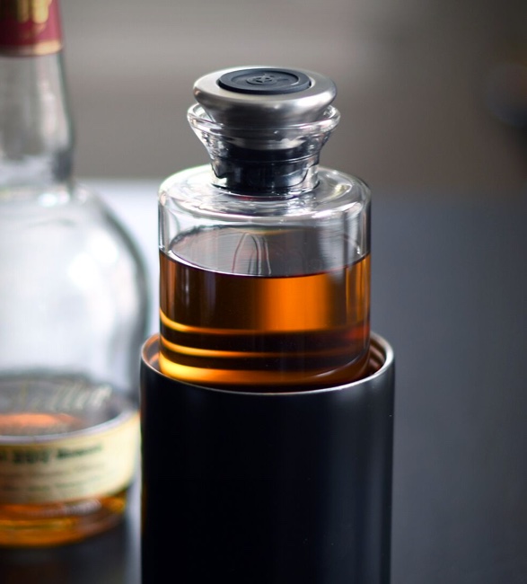 aged-ore-travel-decanter-6.jpg