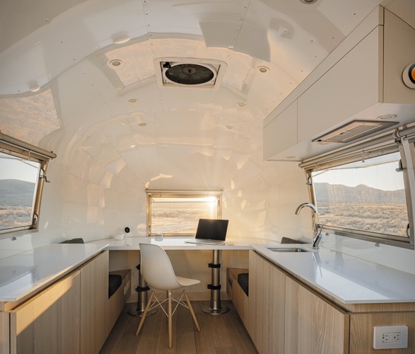 airstream-mobile-office-4.jpg | Image