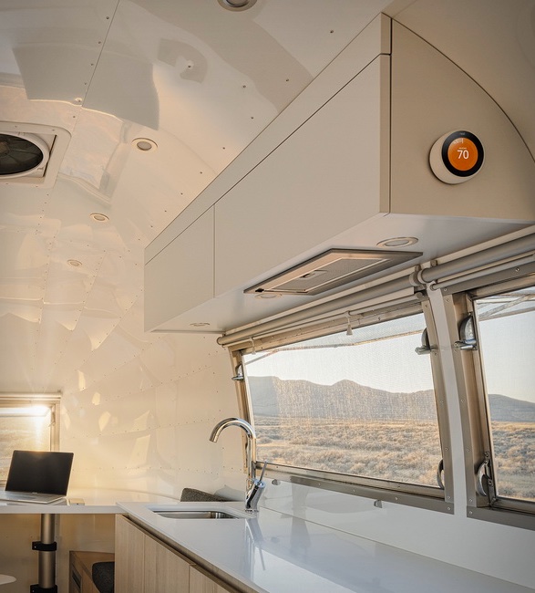airstream-mobile-office-6.jpg