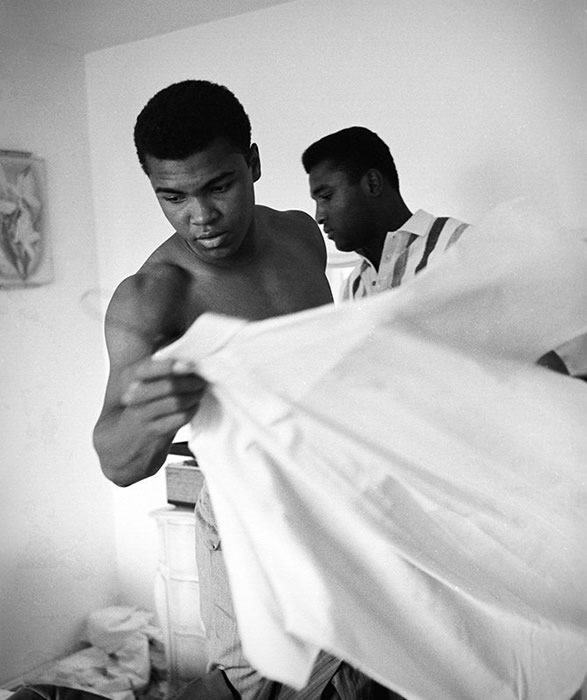 ali-photos-book-4.jpg | Image