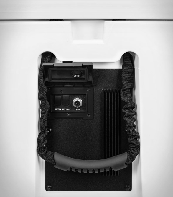 alpine-ice-cooler-entertainment-system-4.jpg | Image