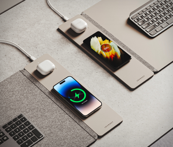 alti-wireless-charging-desk-mat-2.jpg | Image