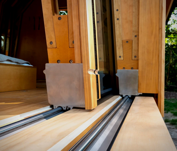 anna-sliding-cabin-5.jpg | Image
