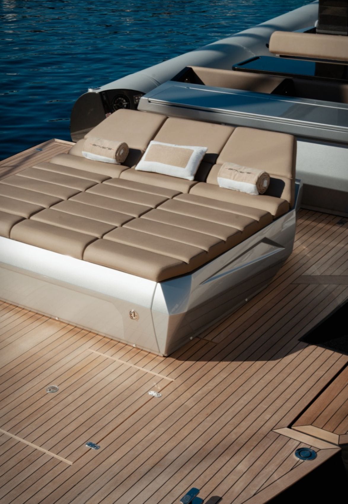 anvera-58-carbon-fiber-performance-yacht-9.jpg | Image