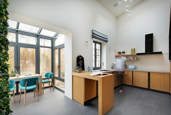 apartment-with-a-slide-10.jpg