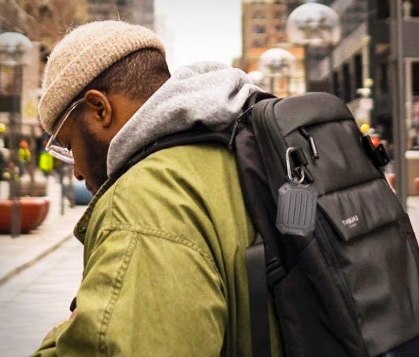 apple-airpods-pro-case-tough-armor-6.jpg